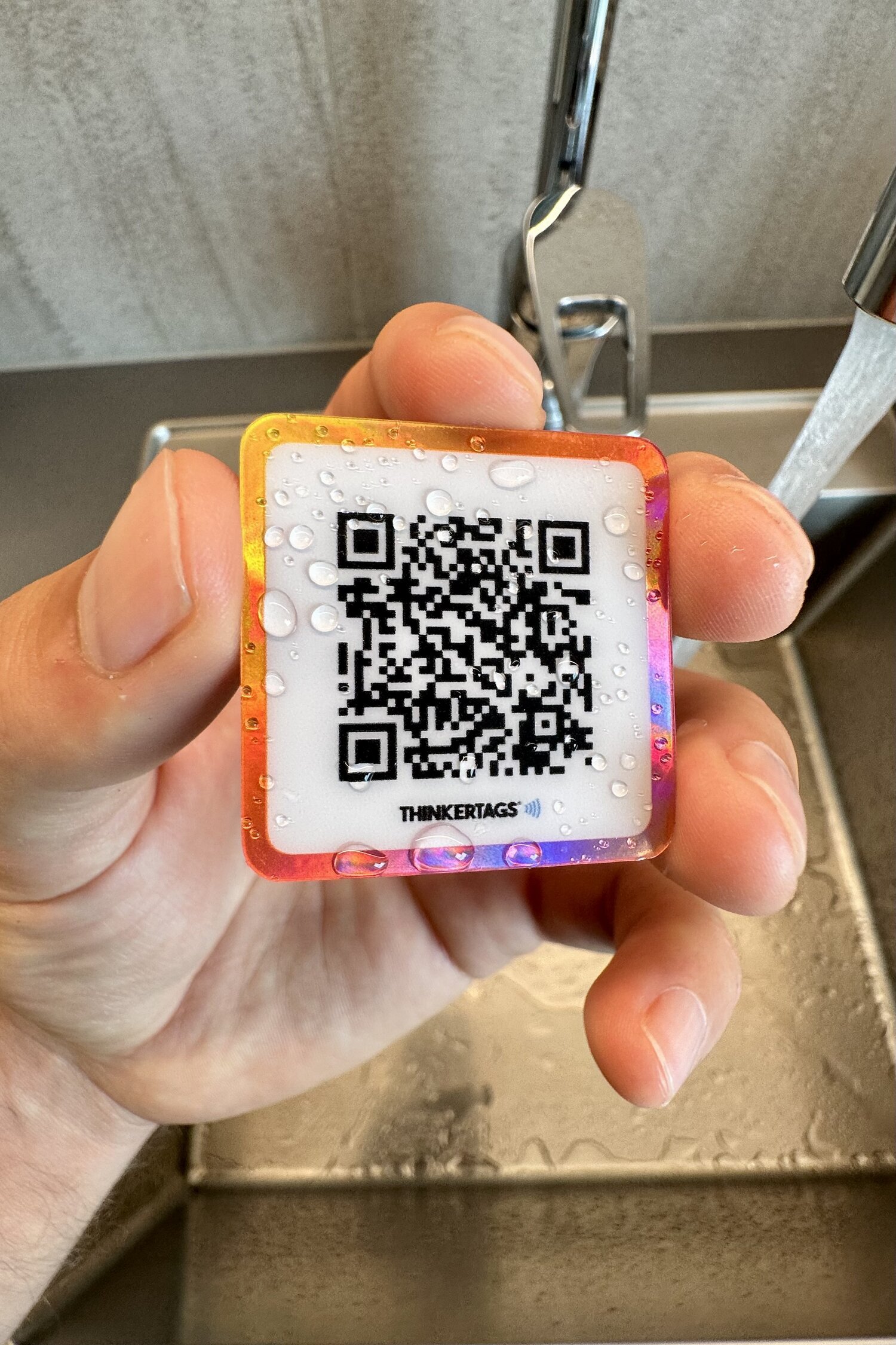 Autocollant avis Google étanche tenu sous l'eau du robinet
